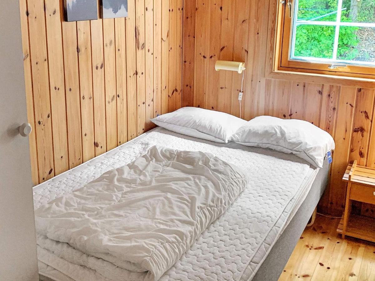 Three-Bedroom Holiday Home In Jorpeland 2 客房 照片